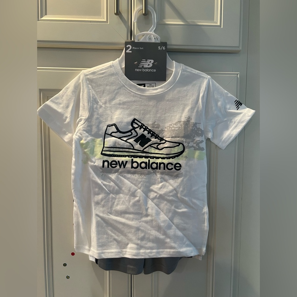 New Balance Boys Performance Short Set 2 Piece, White , Size 5-6, New With Tags
